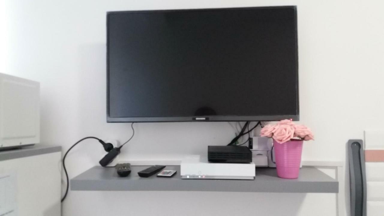 Nice Apart Backpackers S5 Apartment ภายนอก รูปภาพ